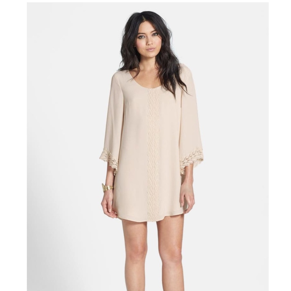 ASTR Lace Shift Dress
